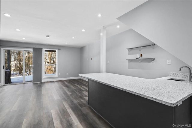 51 Hemlock Circle, Peekskill, NY 10566