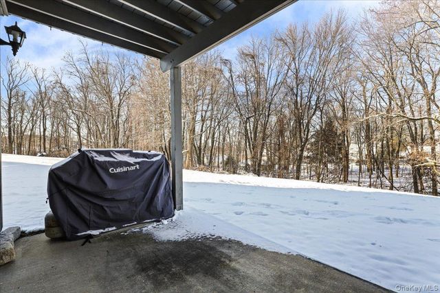 51 Hemlock Circle, Peekskill, NY 10566