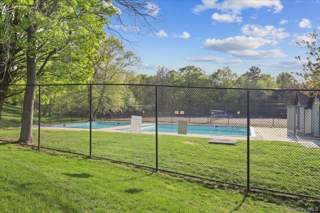 51 Hemlock Circle, Peekskill, NY 10566