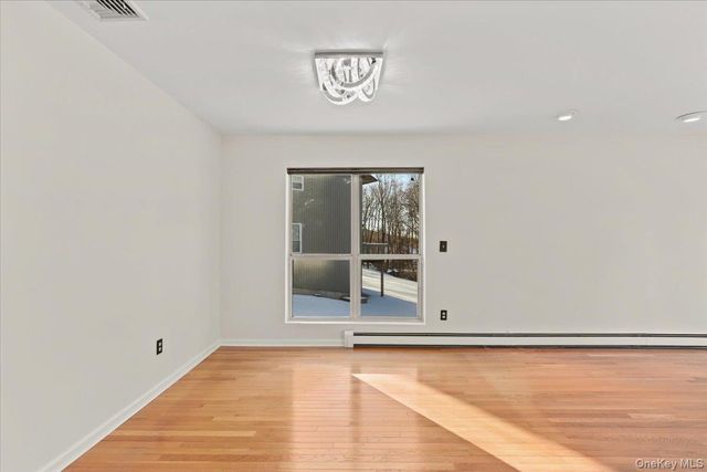 51 Hemlock Circle, Peekskill, NY 10566