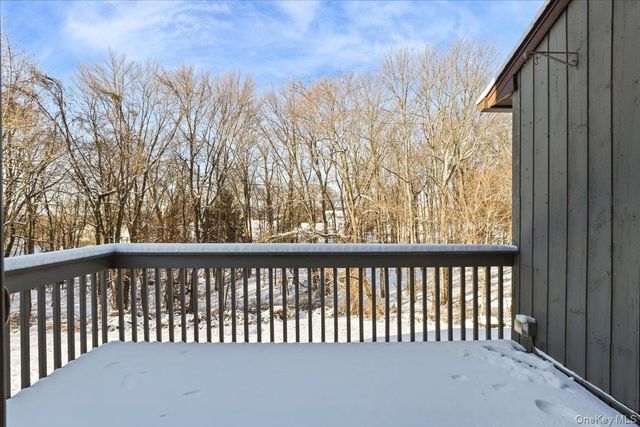 51 Hemlock Circle, Peekskill, NY 10566