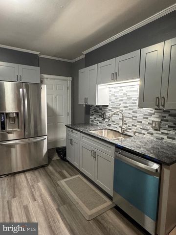 22 DUNHAM ST, Trenton, NJ 08618