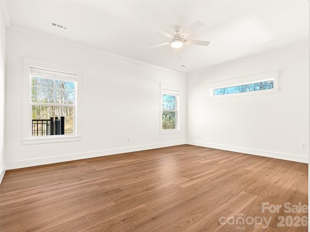 90 Saddle Club Lane, Hendersonville, NC 28739