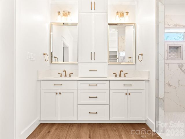 90 Saddle Club Lane, Hendersonville, NC 28739