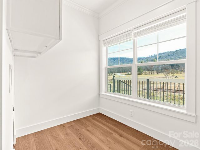 90 Saddle Club Lane, Hendersonville, NC 28739