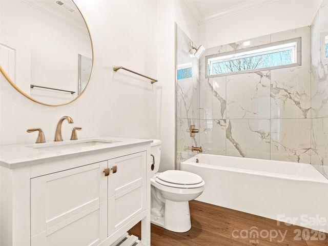 90 Saddle Club Lane, Hendersonville, NC 28739