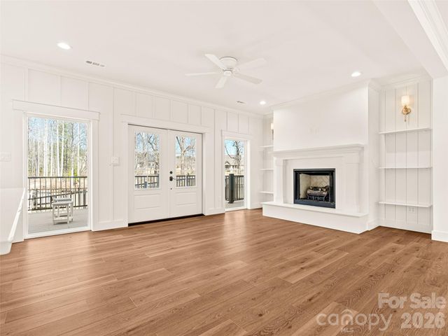 90 Saddle Club Lane, Hendersonville, NC 28739