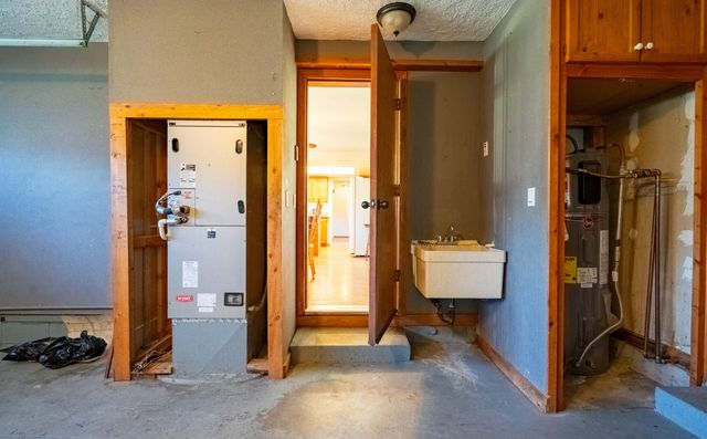 2453 Stringer Gap Road, Grants Pass, OR 97527