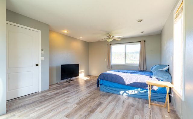 2453 Stringer Gap Road, Grants Pass, OR 97527