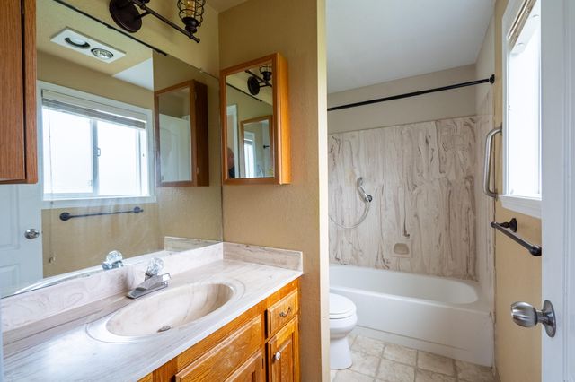 2453 Stringer Gap Road, Grants Pass, OR 97527