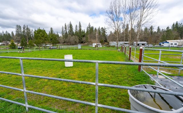 2453 Stringer Gap Road, Grants Pass, OR 97527