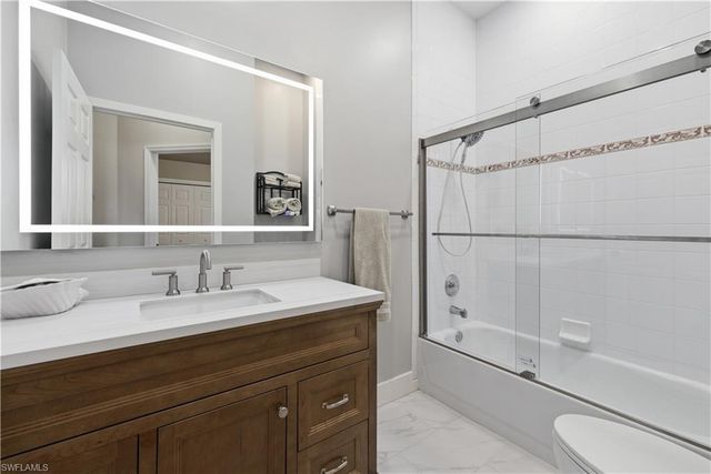 3442 Pointe Creek CT 201, Bonita Springs, FL 34134