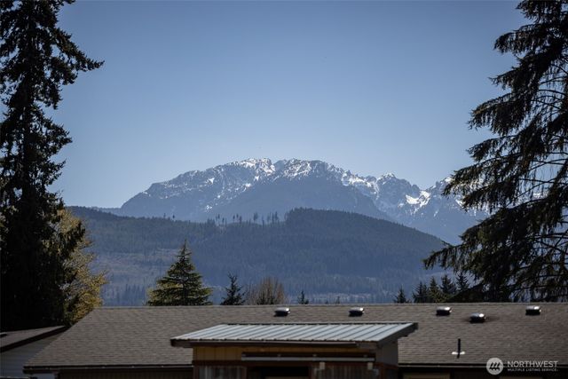 30 Marsden Road, Port Angeles, WA 98362