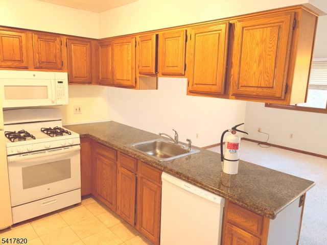 10 Augusta Dr 4, Vernon Twp., NJ 07462