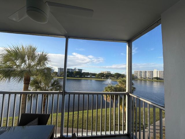 2801 N Palm Aire Dr 405, Pompano Beach, FL 33069