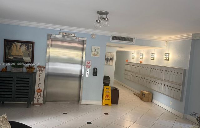 2801 N Palm Aire Dr 405, Pompano Beach, FL 33069