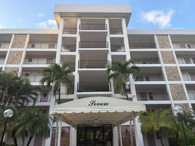 2801 N Palm Aire Dr 405, Pompano Beach, FL 33069