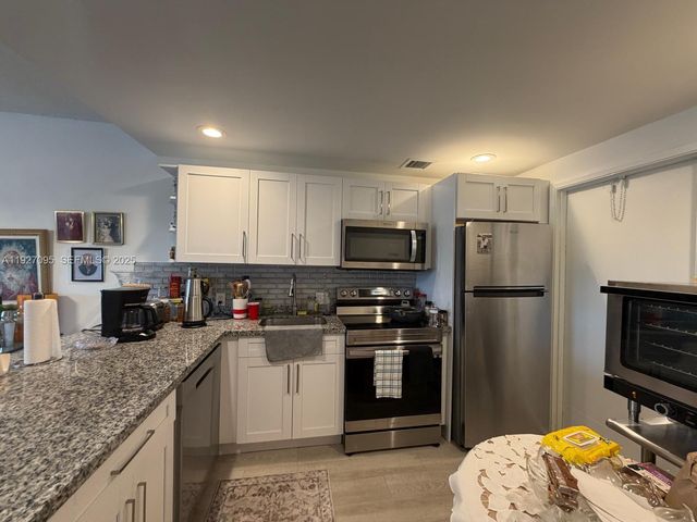 2801 N Palm Aire Dr 405, Pompano Beach, FL 33069