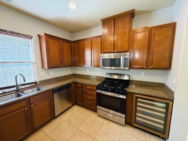 6141 Passiflora Ln, Orangevale, CA 95662