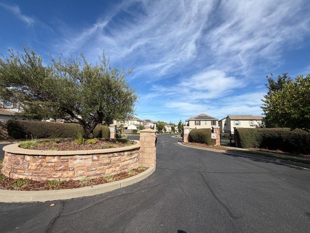 6141 Passiflora Ln, Orangevale, CA 95662