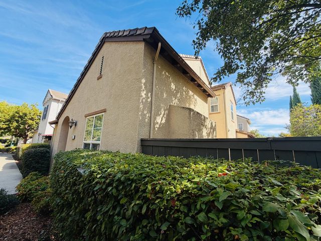 6141 Passiflora Ln, Orangevale, CA 95662