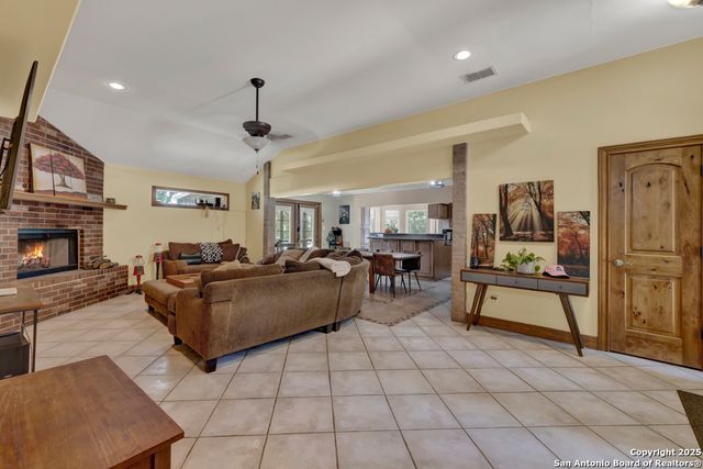 14147 Fm 306, Canyon Lake, TX 78133