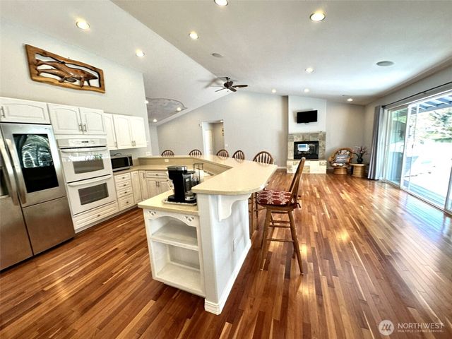 804 Meteor Court SE, Ocean Shores, WA 98569