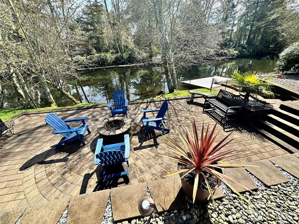 804 Meteor Court SE, Ocean Shores, WA 98569