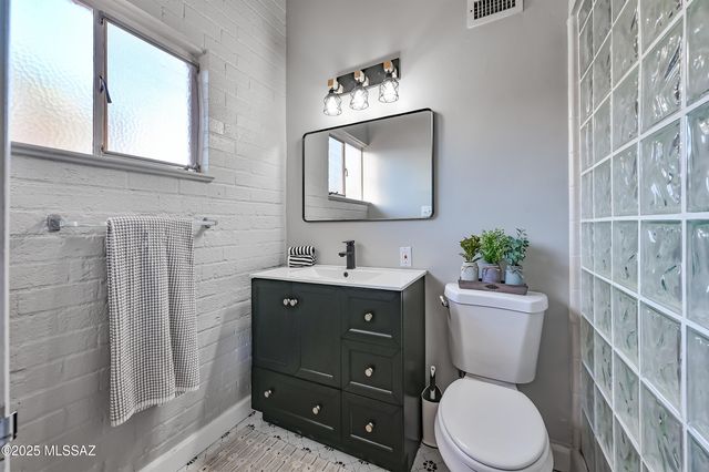 1252 S Avenida Sirio, Tucson, AZ 85710