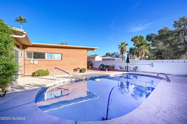 1252 S Avenida Sirio, Tucson, AZ 85710