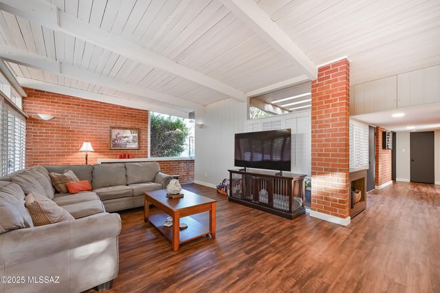 1252 S Avenida Sirio, Tucson, AZ 85710