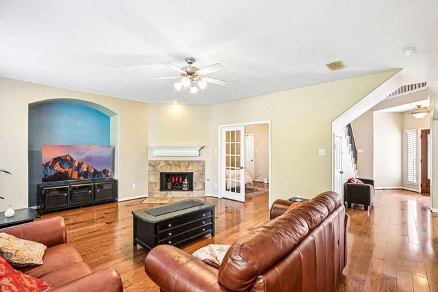 2113 Coldwater Bridge Lane, League City, TX 77573