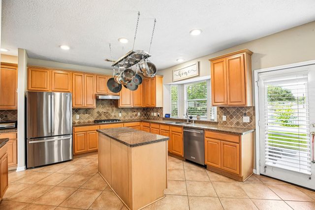 2113 Coldwater Bridge Lane, League City, TX 77573