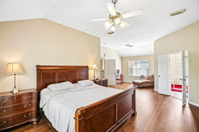 2113 Coldwater Bridge Lane, League City, TX 77573