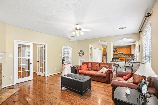 2113 Coldwater Bridge Lane, League City, TX 77573