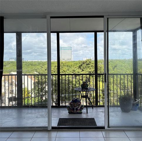 2500 NE 135th Street C502, North Miami, FL 33181