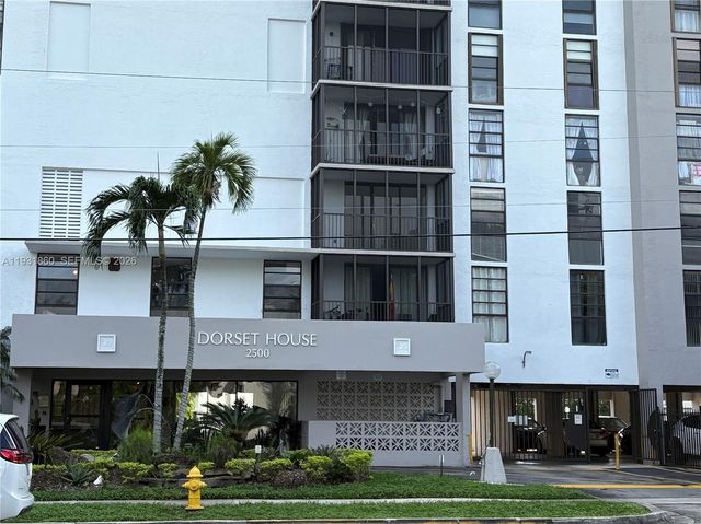 2500 NE 135th Street C502, North Miami, FL 33181