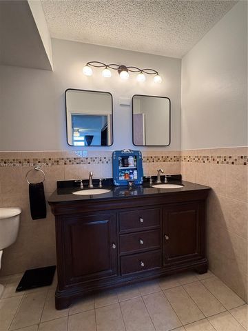 2500 NE 135th Street C502, North Miami, FL 33181