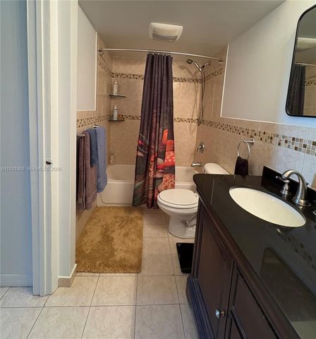 2500 NE 135th Street C502, North Miami, FL 33181
