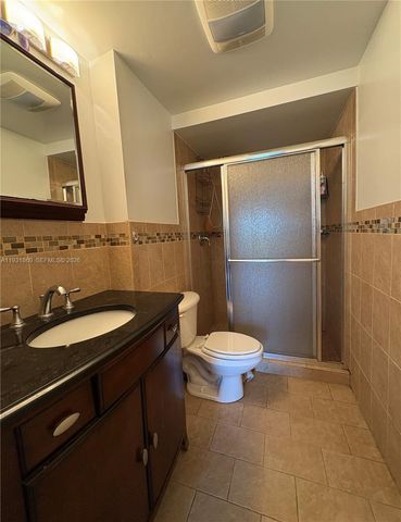 2500 NE 135th Street C502, North Miami, FL 33181