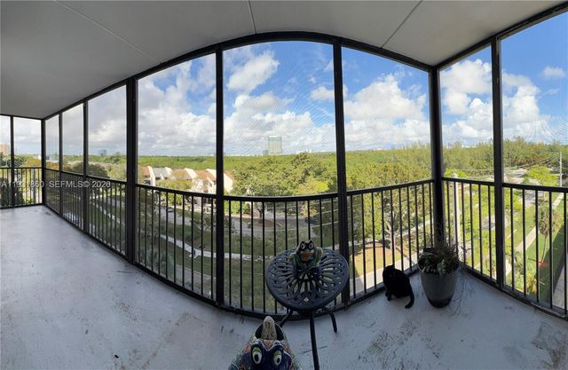 2500 NE 135th Street C502, North Miami, FL 33181
