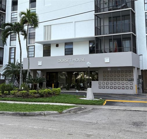 2500 NE 135th Street C502, North Miami, FL 33181