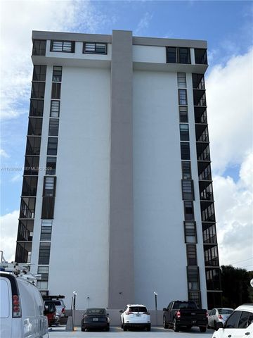 2500 NE 135th Street C502, North Miami, FL 33181