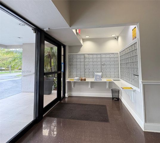2500 NE 135th Street C502, North Miami, FL 33181