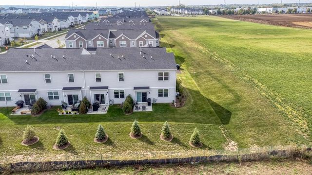 126 Kingsport Drive, South Elgin, IL 60177