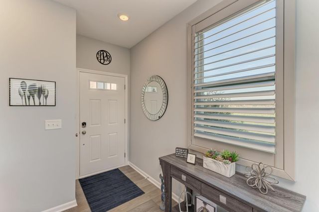 126 Kingsport Drive, South Elgin, IL 60177