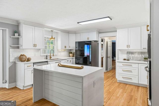 5424 Wedgewood Court SW, Lilburn, GA 30047