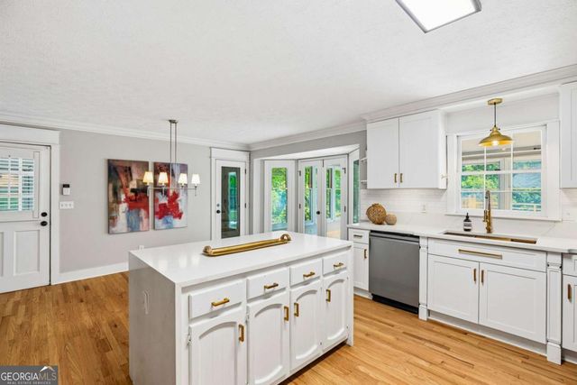 5424 Wedgewood Court SW, Lilburn, GA 30047