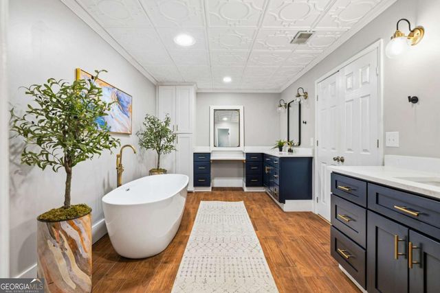 5424 Wedgewood Court SW, Lilburn, GA 30047