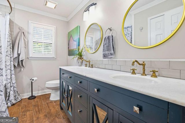 5424 Wedgewood Court SW, Lilburn, GA 30047